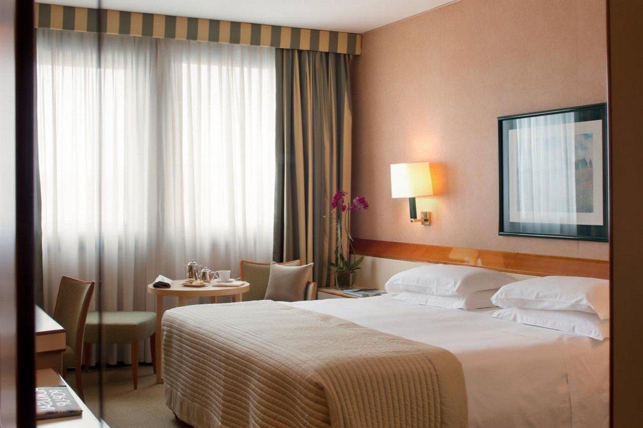 Starhotels President Genova Esterno foto