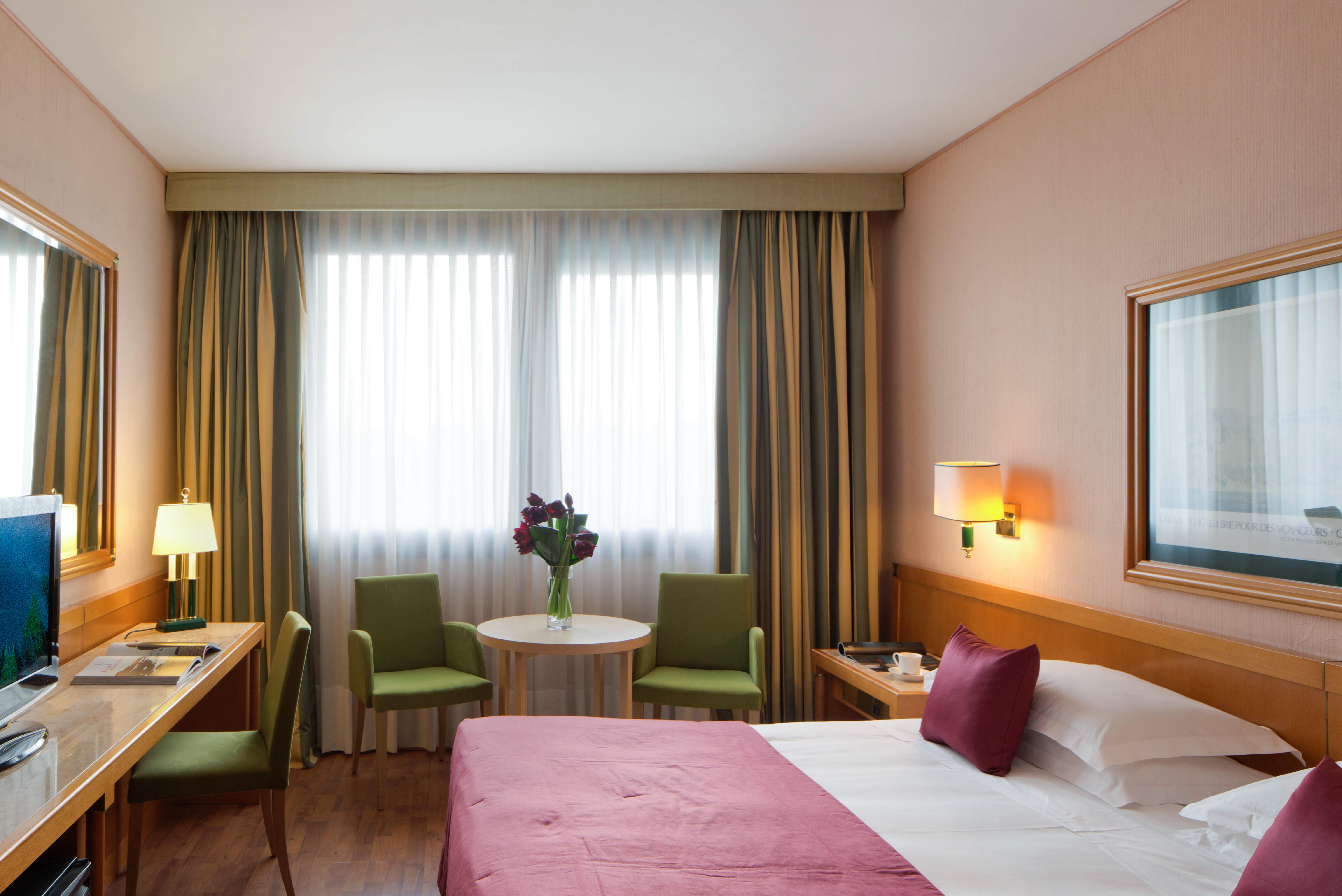 Starhotels President Genova Esterno foto