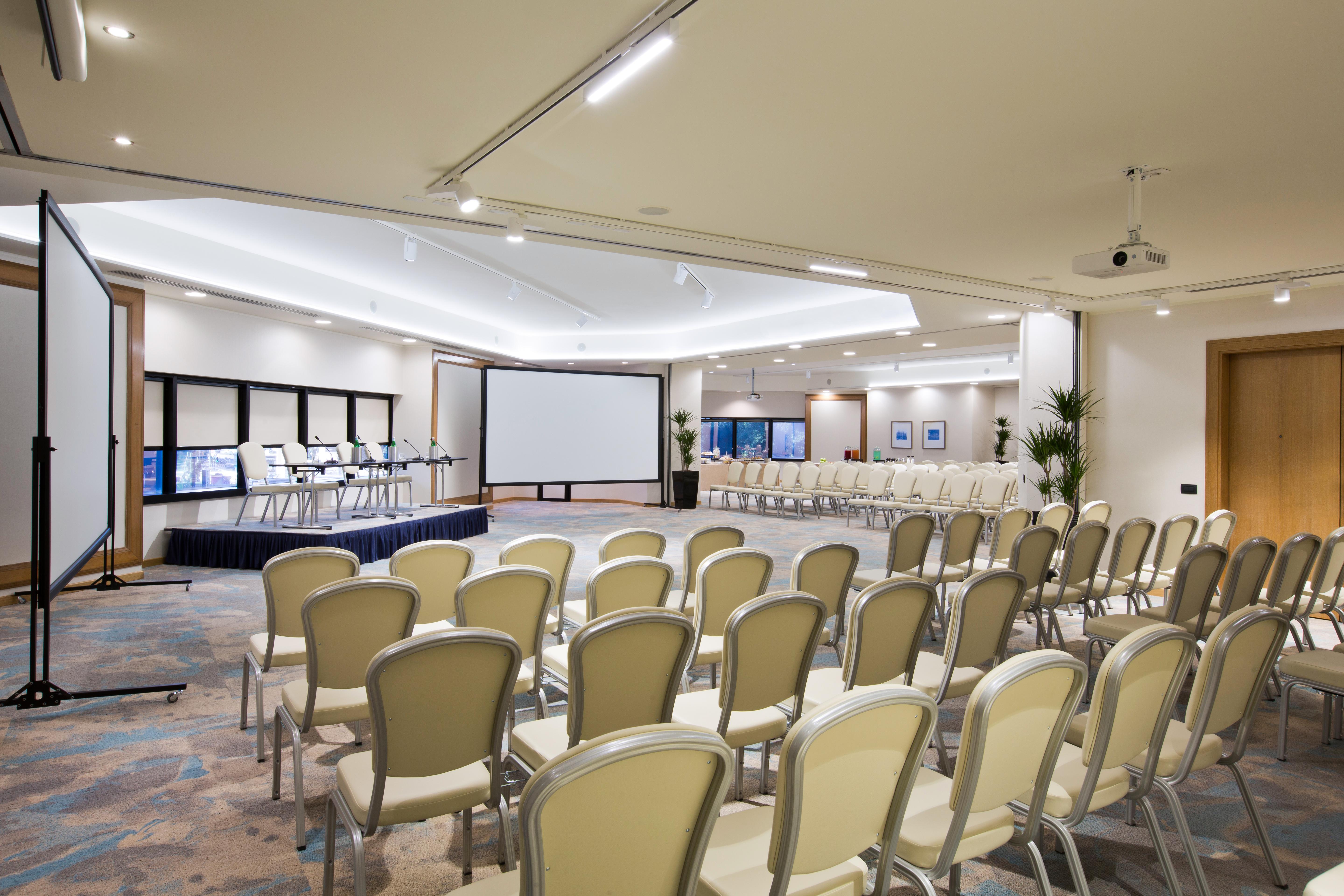 Starhotels President Genova Esterno foto