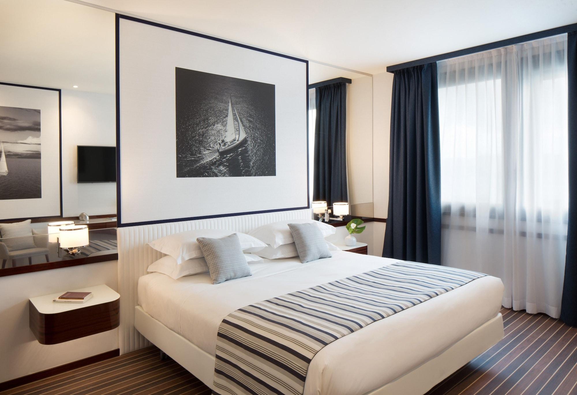 Starhotels President Genova Esterno foto